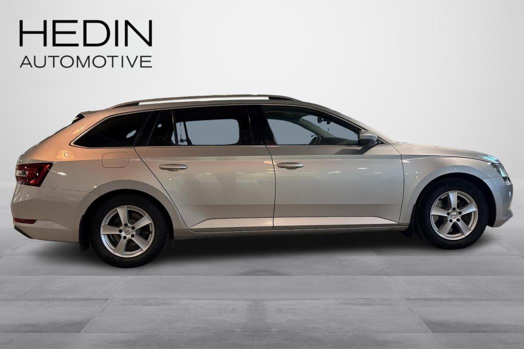 SKODA SUPERB 2019