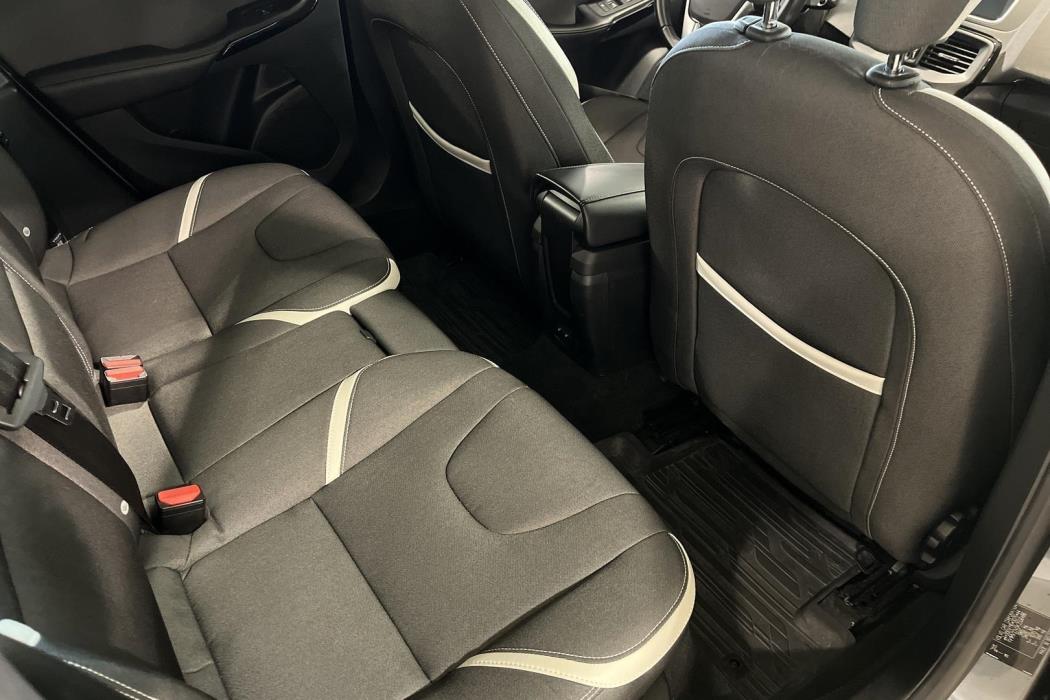 Volvo V40 2019
