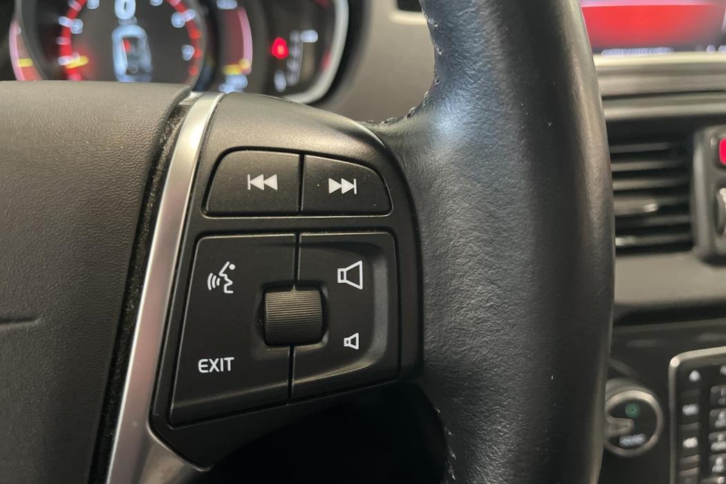 Volvo V40 2019