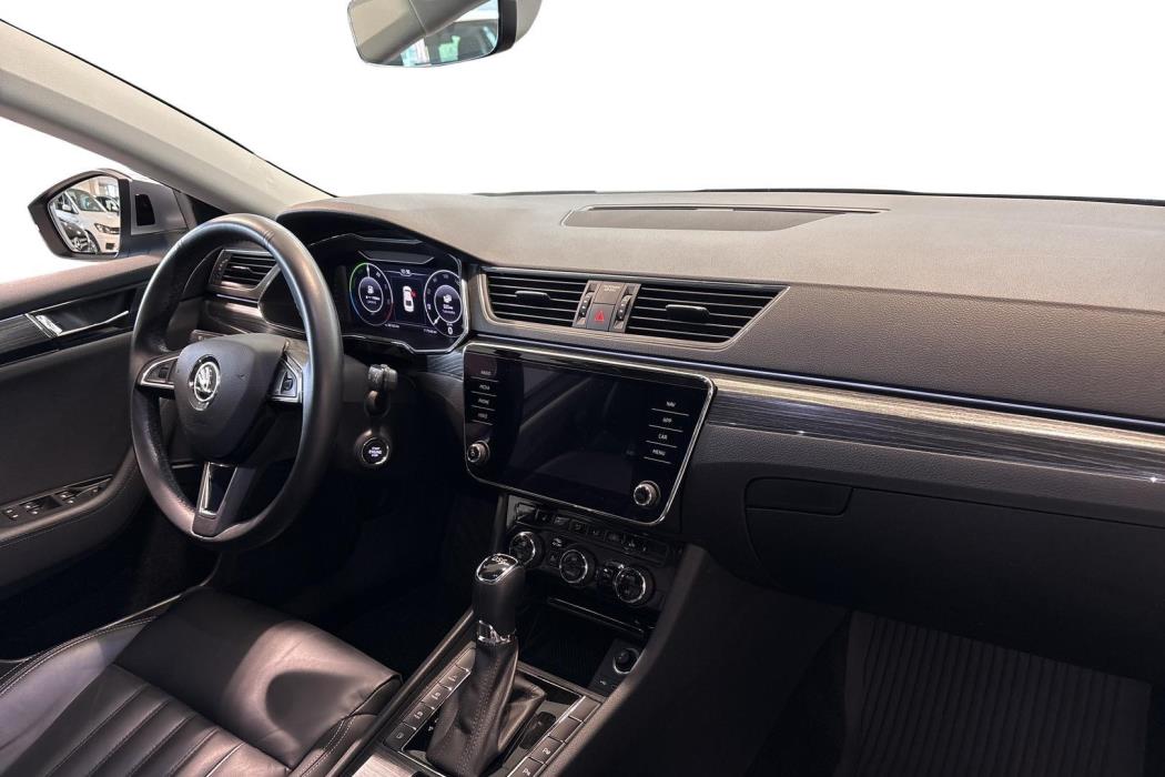 SKODA SUPERB 2020