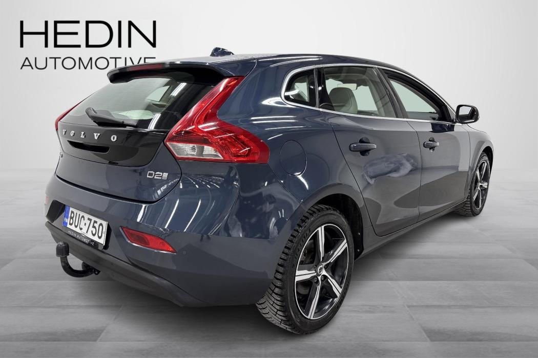 Volvo V40 2018