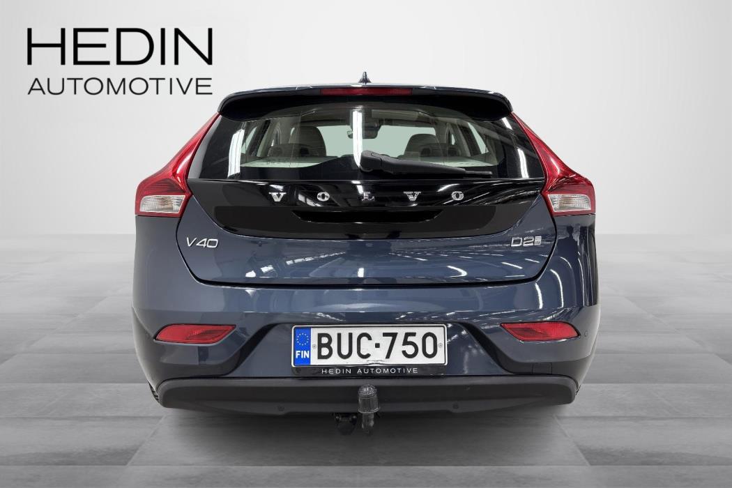 Volvo V40 2018