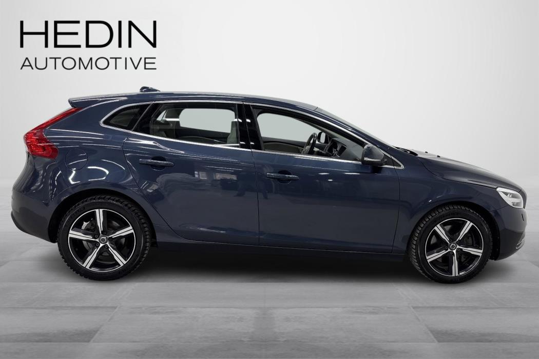 Volvo V40 2018