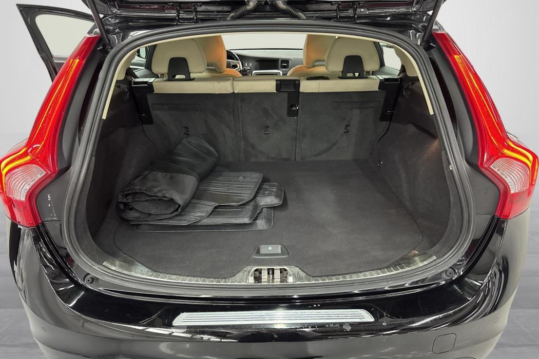 VOLVO V60 Cross Country 2017