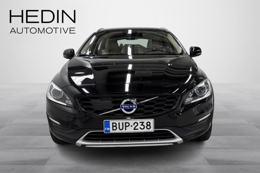 VOLVO V60 Cross Country 2017