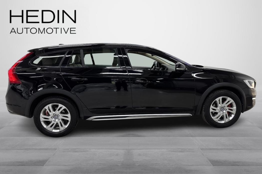 VOLVO V60 Cross Country 2017