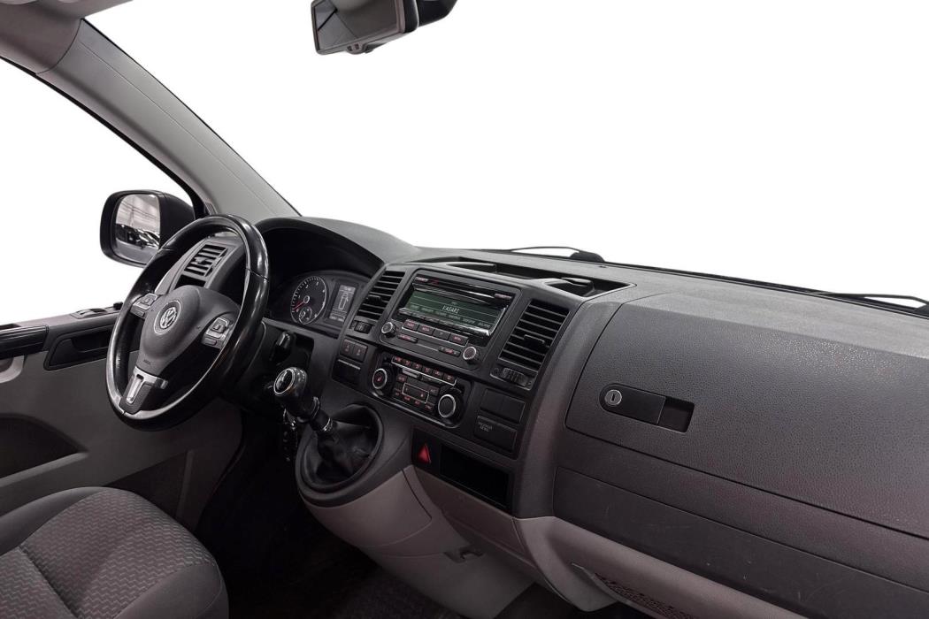 VOLKSWAGEN CARAVELLE 2013