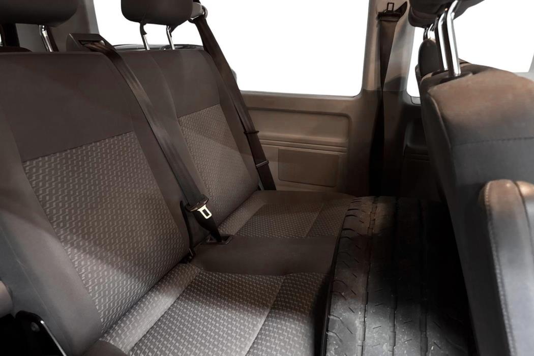 VOLKSWAGEN CARAVELLE 2013