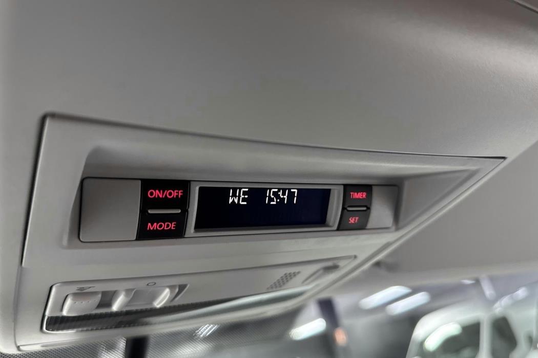 VOLKSWAGEN CARAVELLE 2013