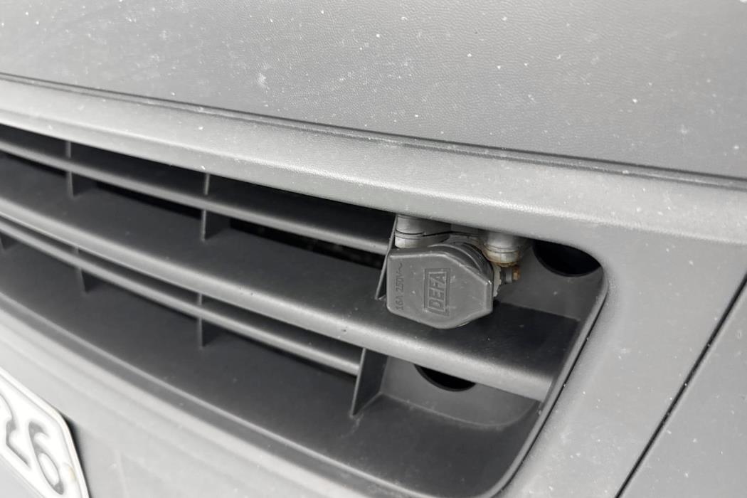 VOLKSWAGEN CARAVELLE 2013