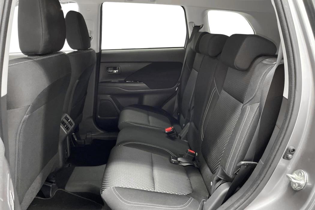 Mitsubishi Outlander PHEV 2019