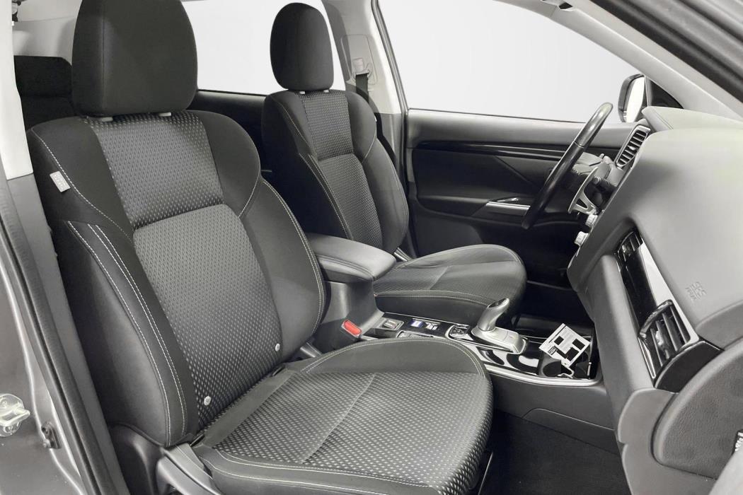 Mitsubishi Outlander PHEV 2019
