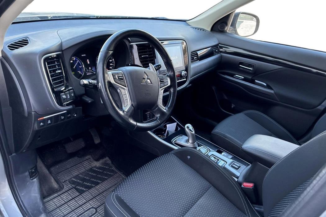 Mitsubishi Outlander PHEV 2019