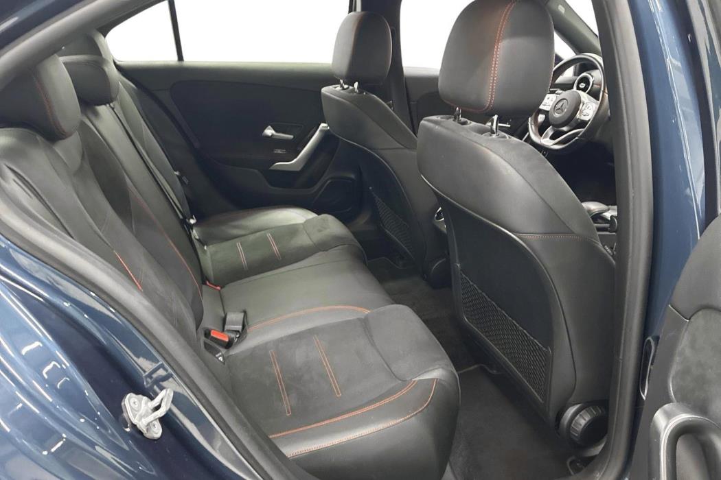 MERCEDES-BENZ A 2020