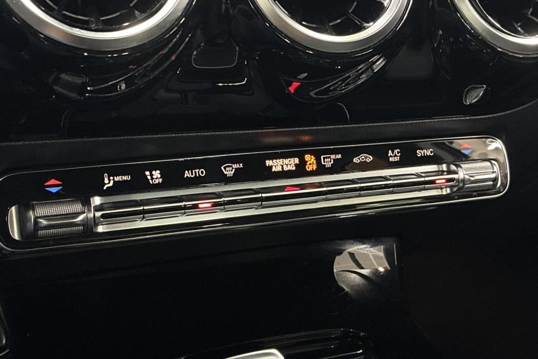 MERCEDES-BENZ A 2020