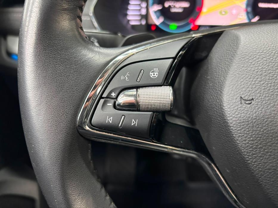 SKODA OCTAVIA 2023