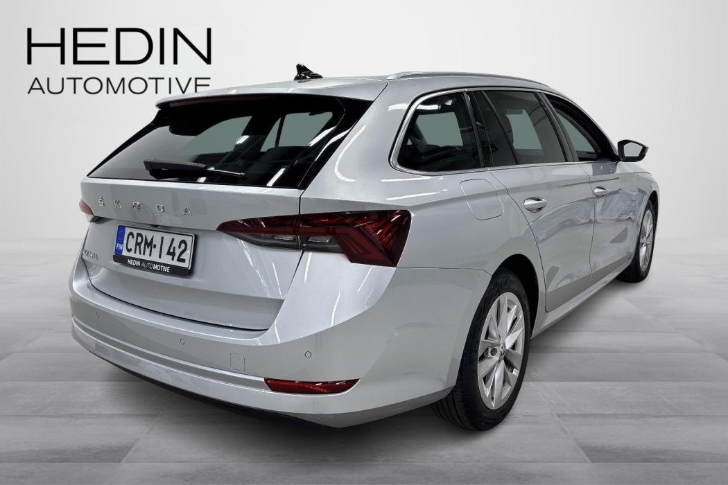 SKODA OCTAVIA 2023