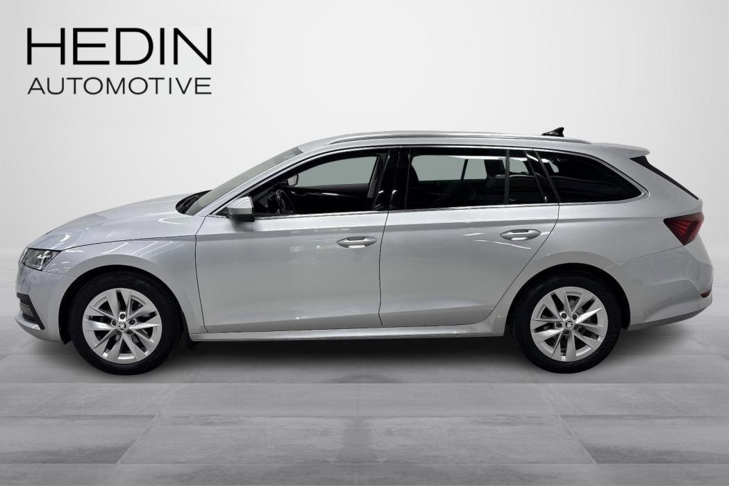 SKODA OCTAVIA 2023