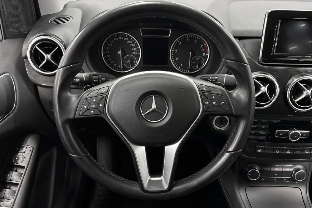 MERCEDES-BENZ B 2014