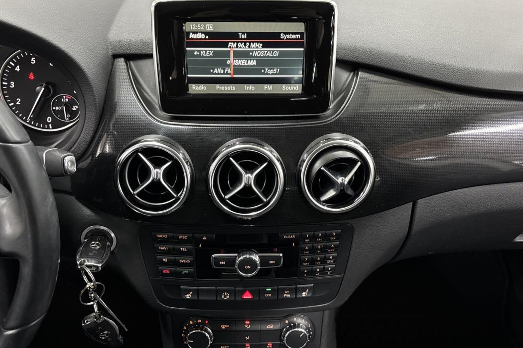 MERCEDES-BENZ B 2014