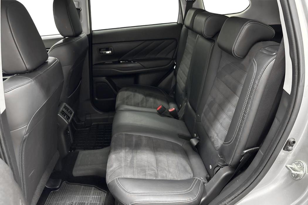 Mitsubishi Outlander PHEV 2018