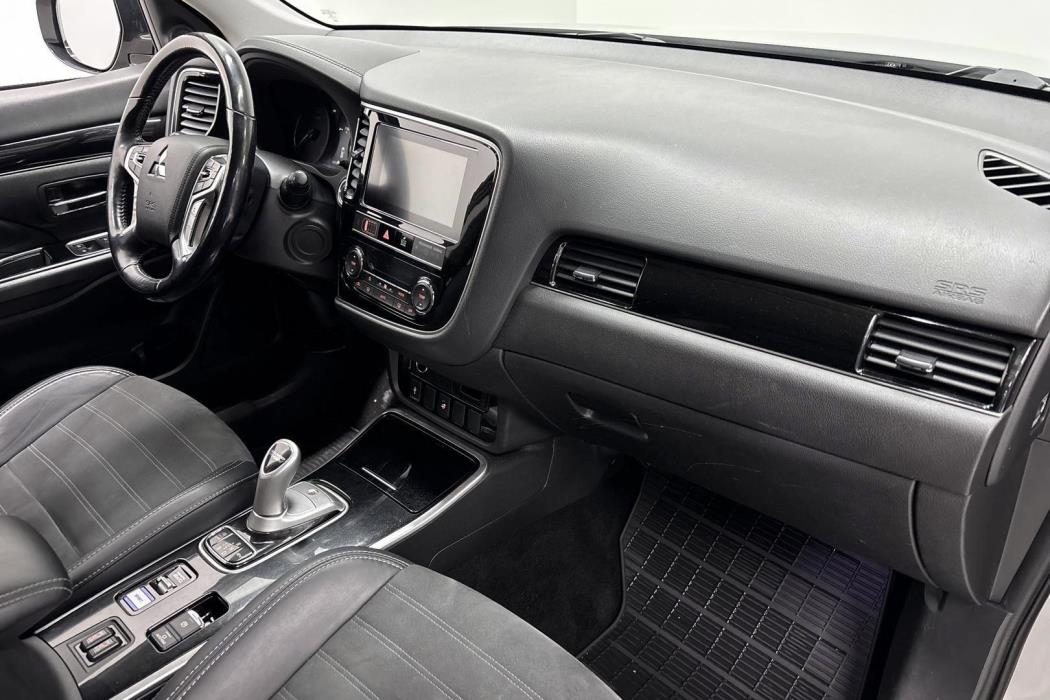 Mitsubishi Outlander PHEV 2018