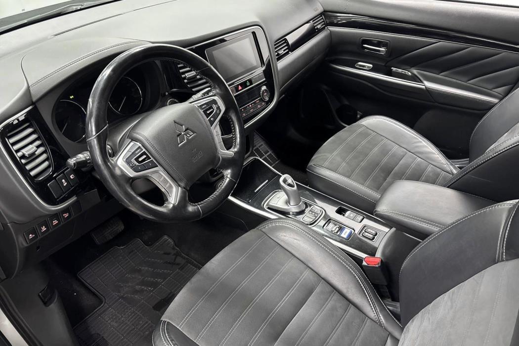 Mitsubishi Outlander PHEV 2018