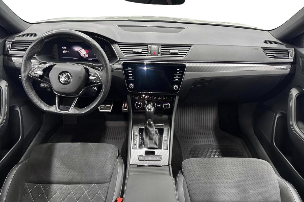 SKODA SUPERB 2024