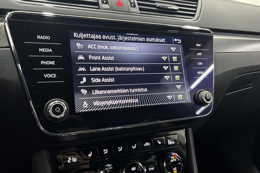 SKODA SUPERB 2024