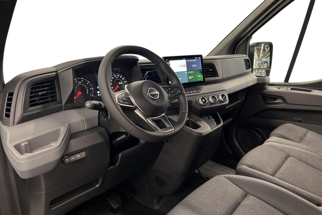 Nissan Interstar 2025