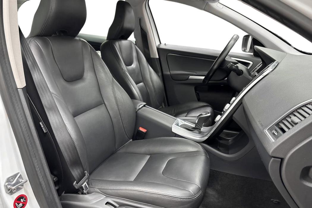 VOLVO XC60 2016