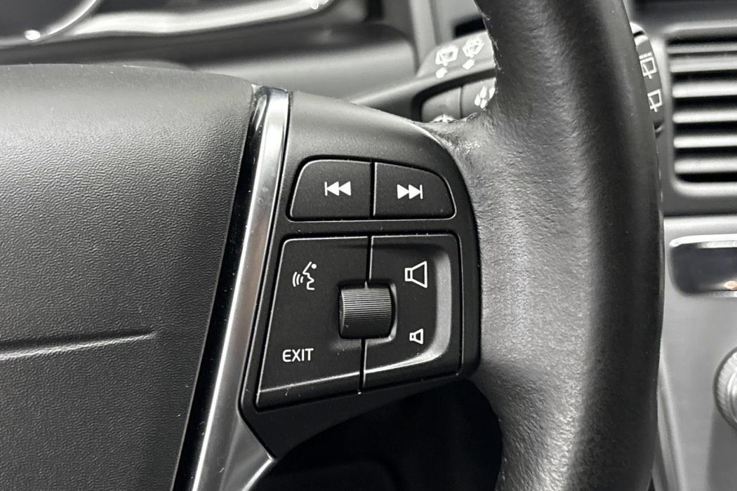 VOLVO XC60 2016