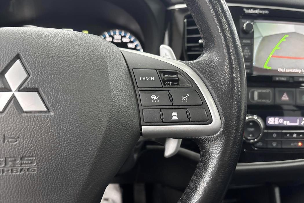 MITSUBISHI Outlander PHEV 2014