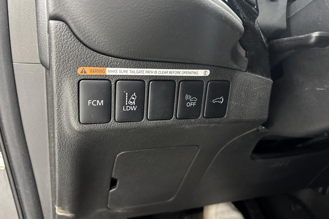 MITSUBISHI Outlander PHEV 2014