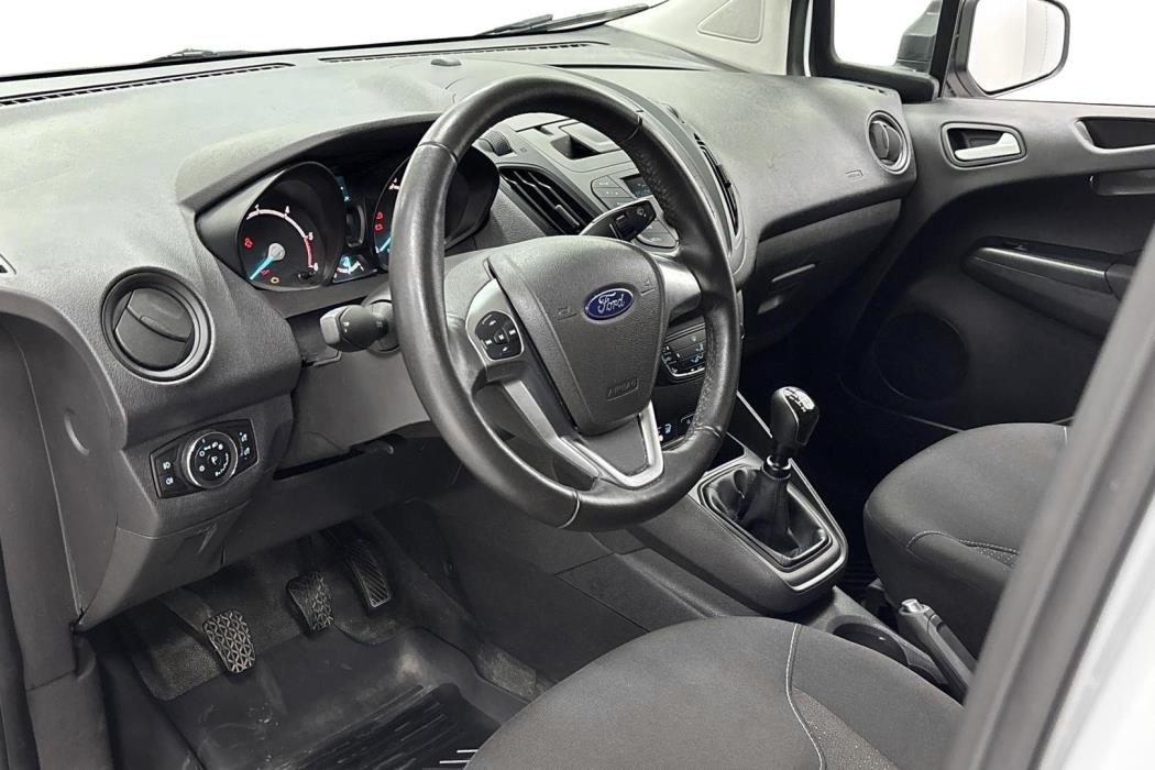Ford Transit Courier 2023
