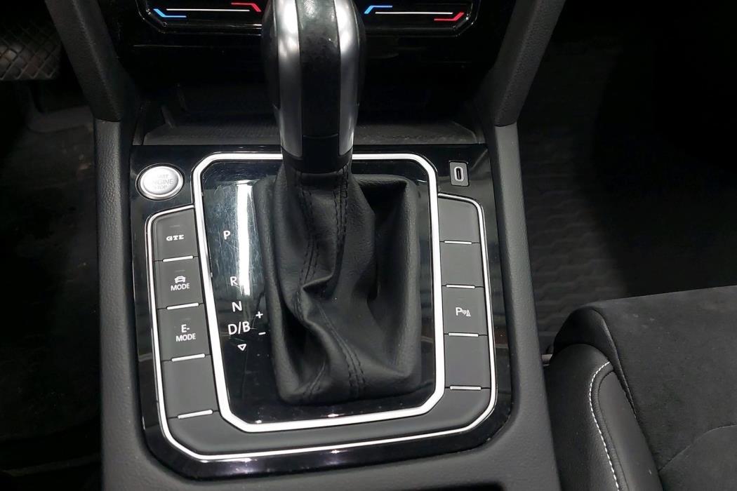 Volkswagen Passat 2021