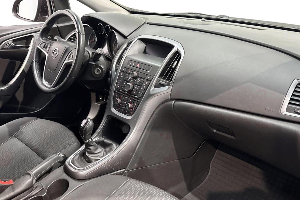 Opel Astra 2014