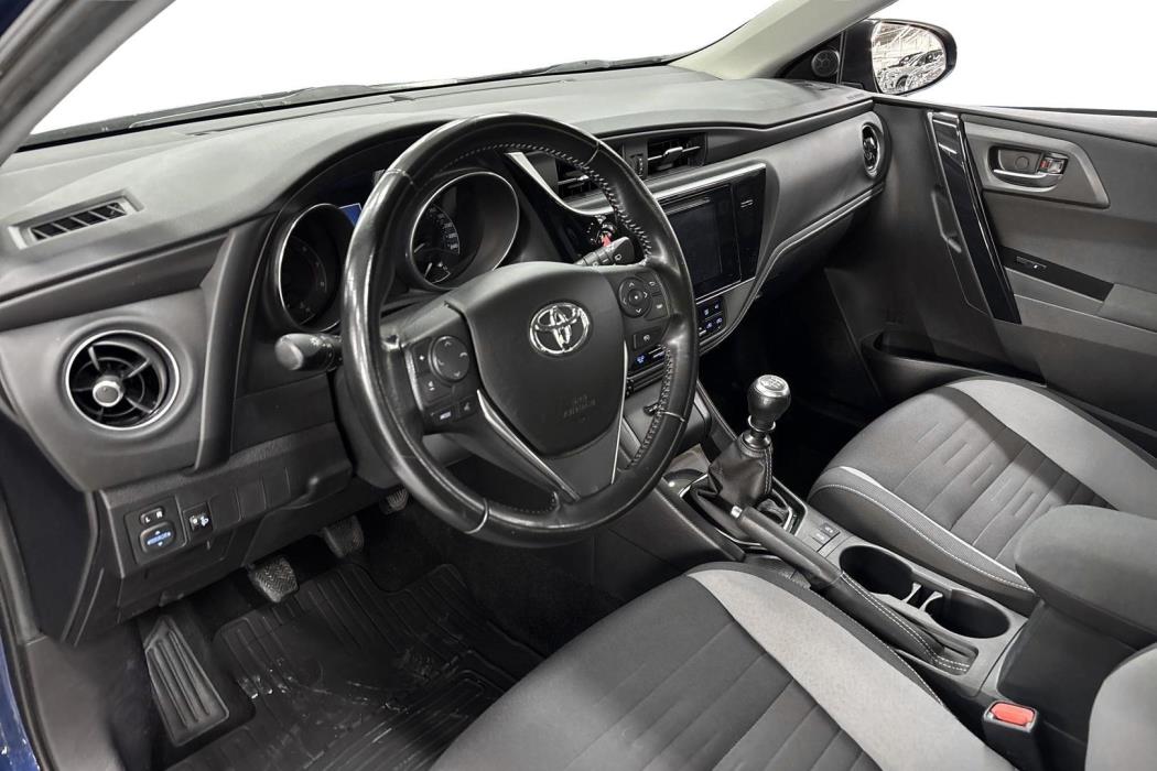 Toyota Auris 2016