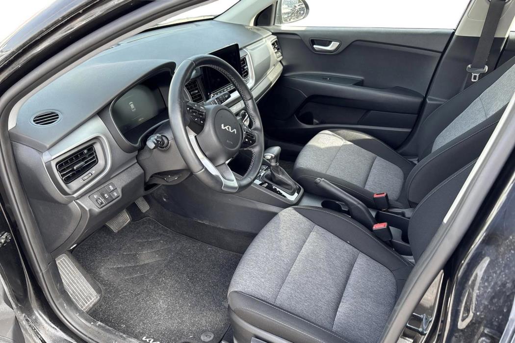 KIA STONIC 2025