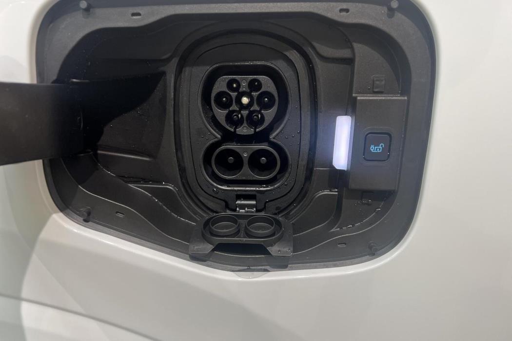 Ford Transit Courier 2025