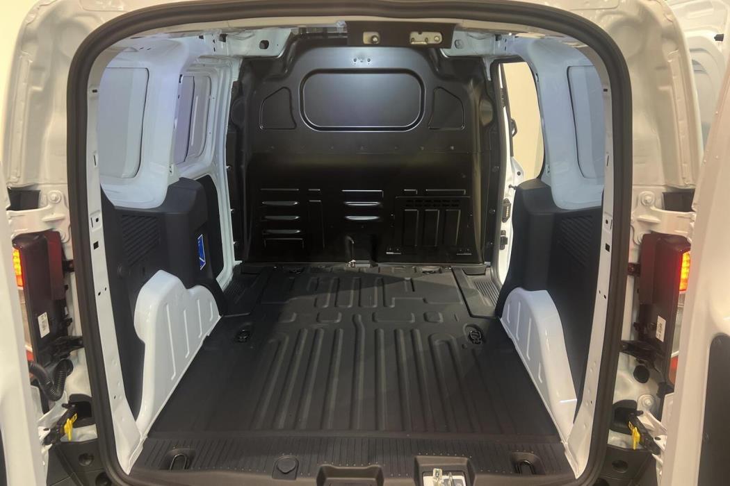 Ford Transit Courier 2025