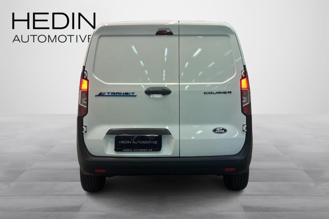 Ford Transit Courier 2026