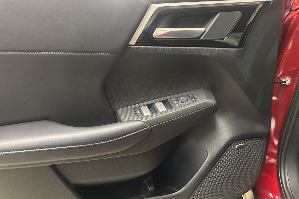 MITSUBISHI OUTLANDER 2026