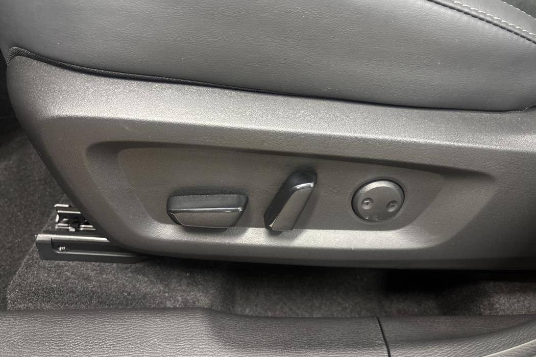 MITSUBISHI OUTLANDER 2026