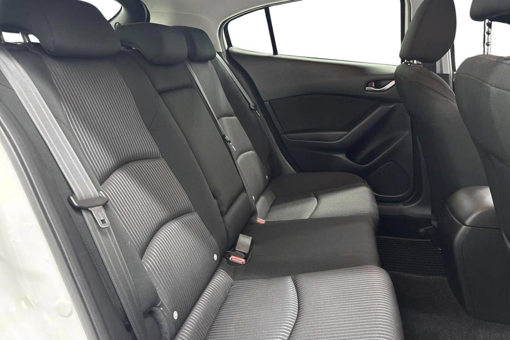 MAZDA Mazda3 2016
