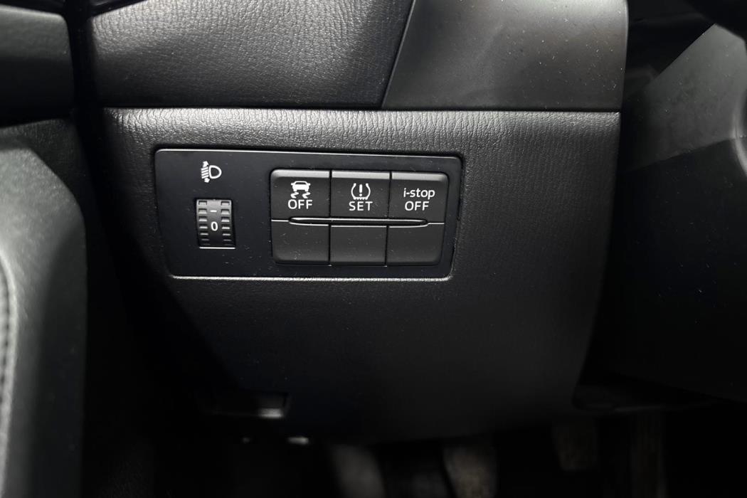 MAZDA Mazda3 2016