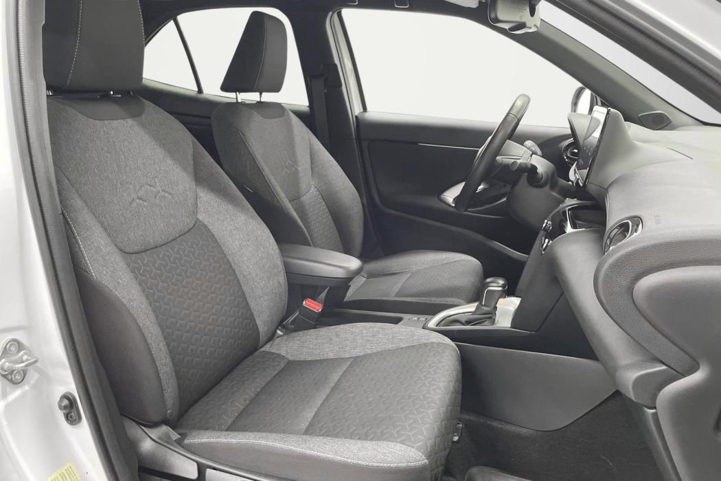 TOYOTA Yaris Cross 2023