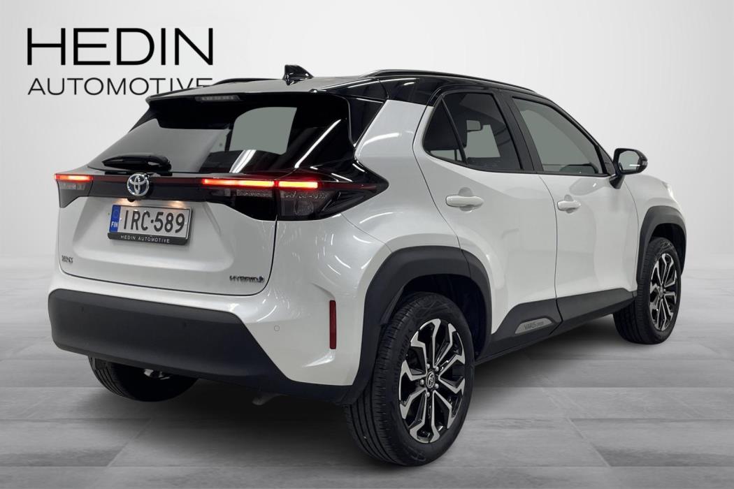 TOYOTA Yaris Cross 2023