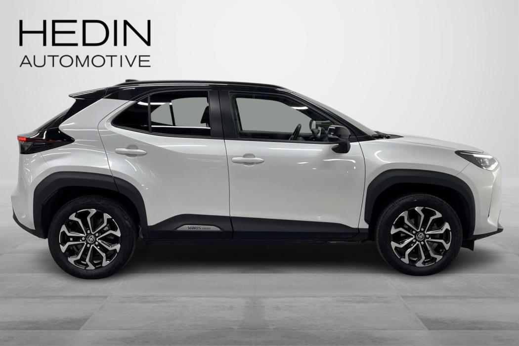 TOYOTA Yaris Cross 2023