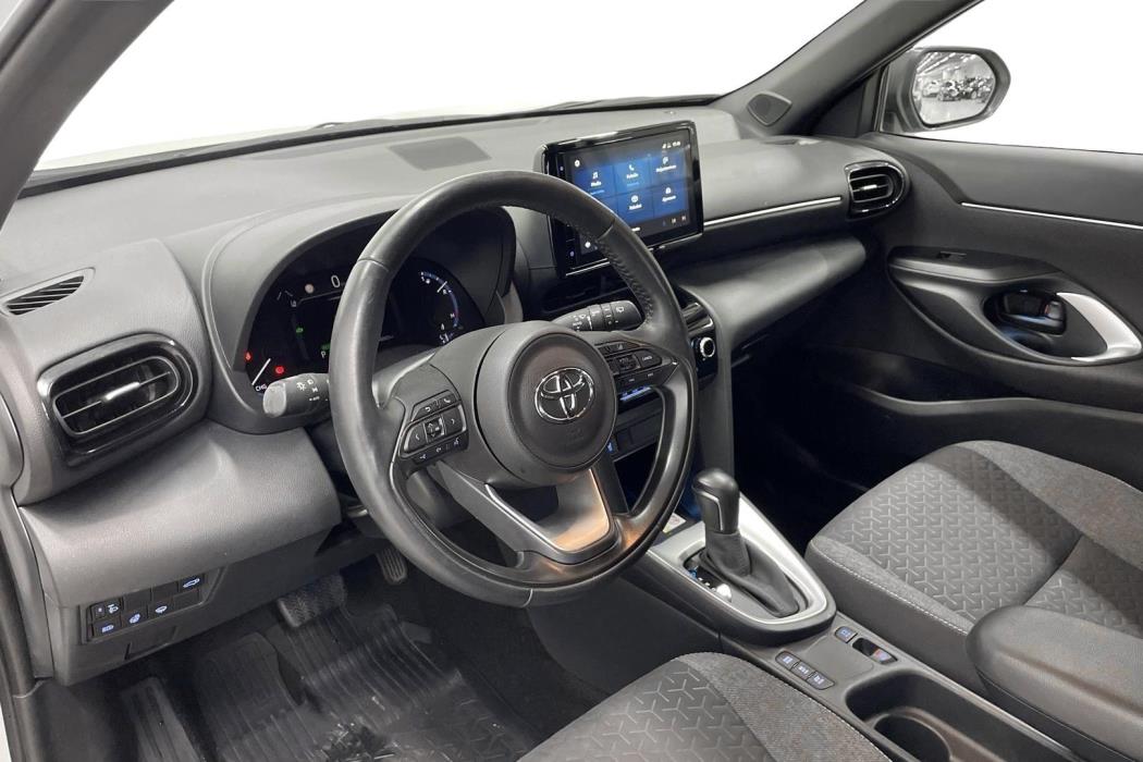 TOYOTA Yaris Cross 2023